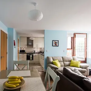 spacious-2-bedroom-apartment-near-oconnell-st.dublin-hotelsweb.com/