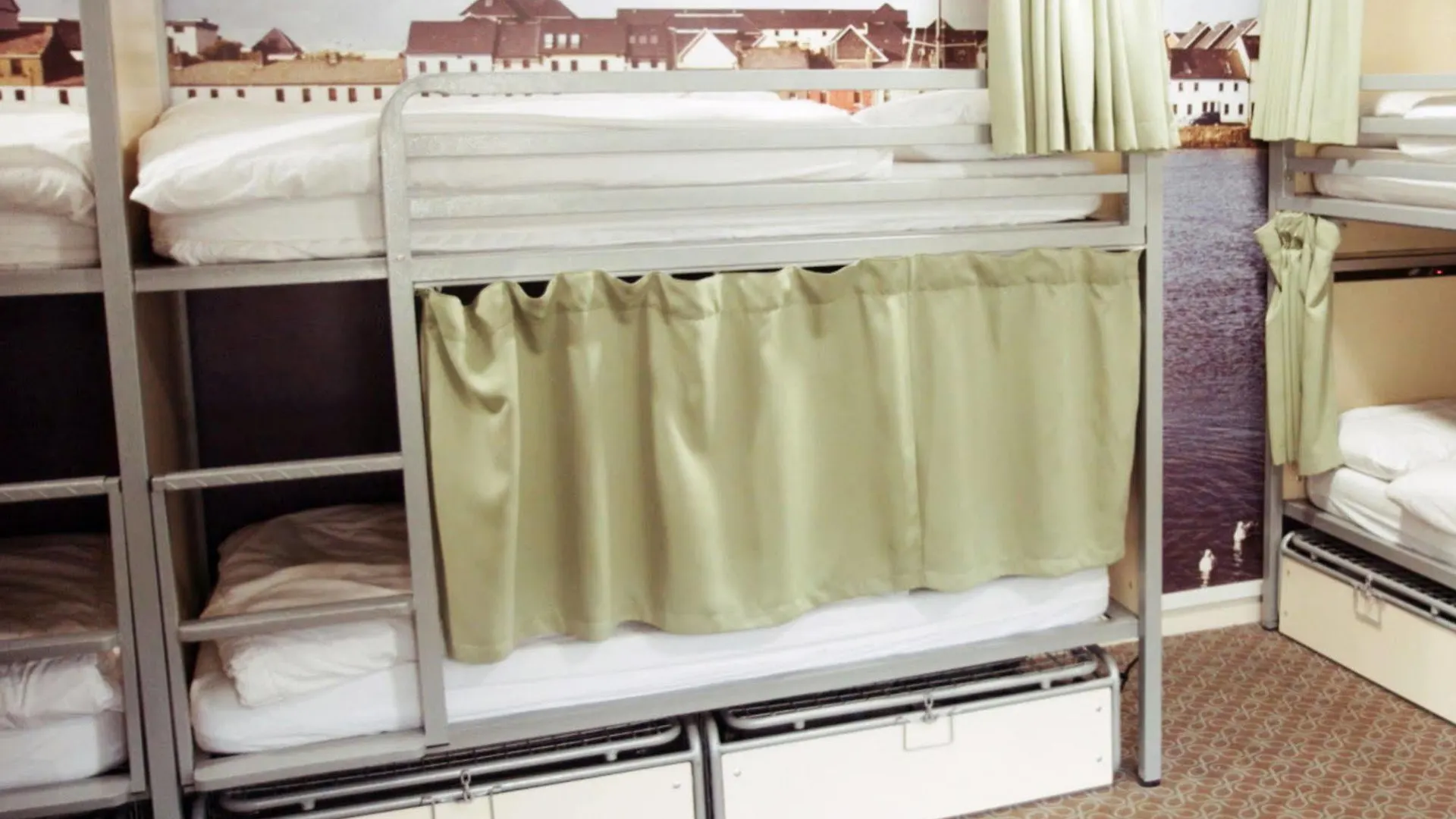 Kinlay Hostel Eyre Square Голуэй 0*,
