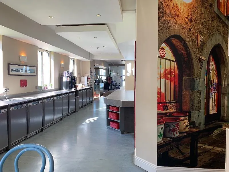 Kinlay Hostel Eyre Square Голуэй